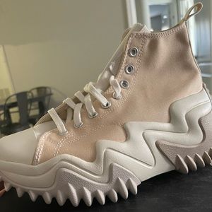 Men’s/women’s converse